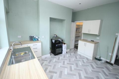 4 bedroom terraced house to rent, Springwood Terrace, Bradford