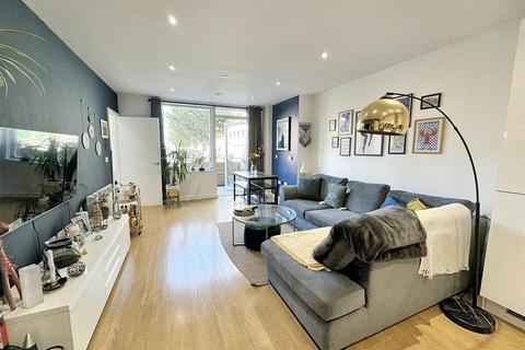 2 bedroom apartment for sale, Shackleton Way, London