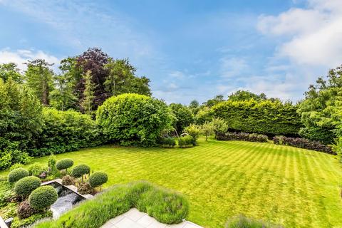 18 The Mount, Fetcham, Leatherhead, KT22 9EE