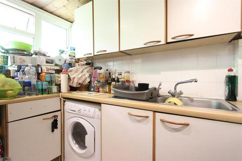 Studio for sale, Dunraven Drive, Enfield