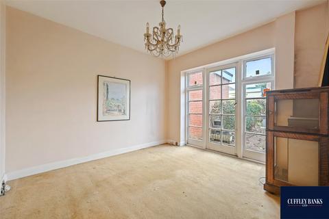 7 Woodhouse Avenue, Perivale, Greenford, UB6 8LE