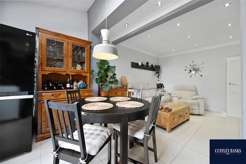 29 Rydal Crescent, Perivale, Greenford, UB6 8EA