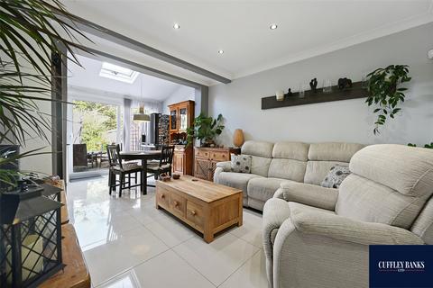 29 Rydal Crescent, Perivale, Greenford, UB6 8EA