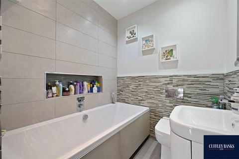 29 Rydal Crescent, Perivale, Greenford, UB6 8EA