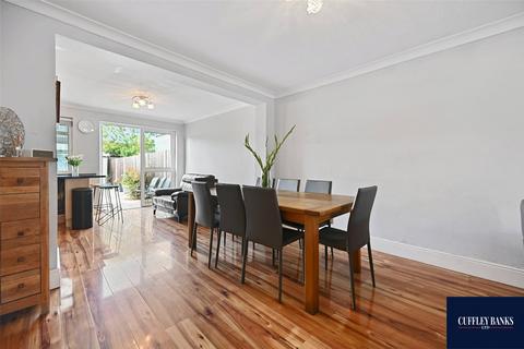 68 Rydal Crescent, Perivale, Greenford, UB6 8EG