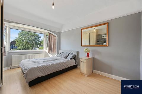 68 Rydal Crescent, Perivale, Greenford, UB6 8EG