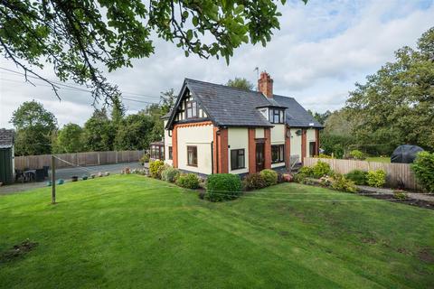 3 bedroom semi-detached house for sale, Bates Mill Lane, Beeston