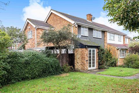 4 bedroom semi-detached house to rent, Jordans Close, Stanwell, Staines-upon-Thames, TW19