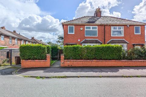 3 bedroom semi-detached house for sale, Holt Street, Leigh