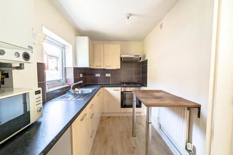 3 bedroom semi-detached house for sale, Holt Street, Leigh