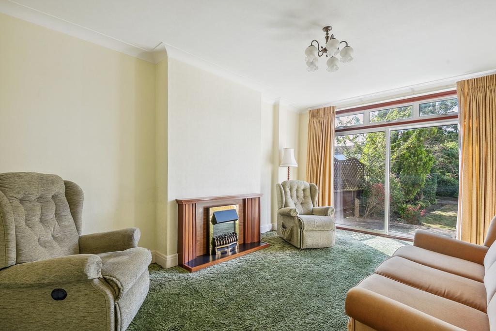 Central Avenue, Pinner, HA5 3 bed semidetached house for sale £775,000