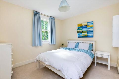 2 bedroom apartment to rent, Sandmere Road, London SW4