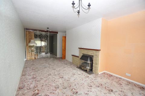 4 bedroom semi-detached house for sale, Brookside Road, Burton-On-Trent DE13