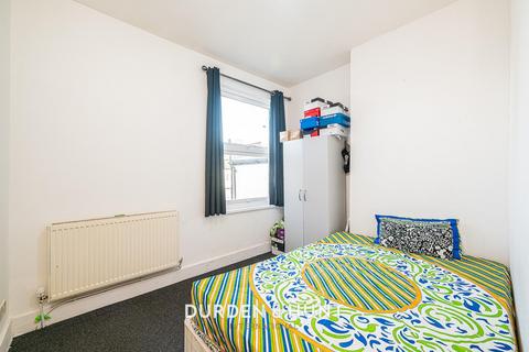 2 bedroom apartment for sale, Shrewsbury Road, Newham E7