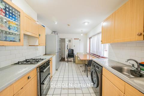 3 bedroom terraced house for sale, South Esk Road, Forest Gate E7