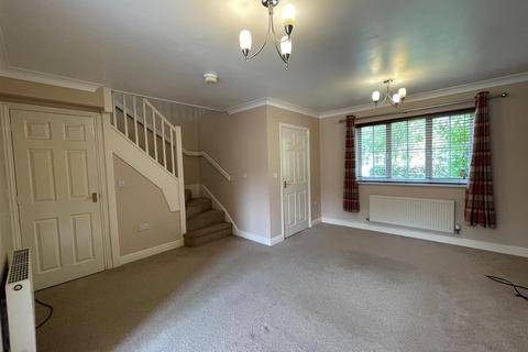 3 bedroom end of terrace house to rent, Campaign Avenue, Peterborough PE2