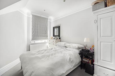 4 bedroom apartment for sale, Cavendish Gardens, Trouville Road, London, SW4