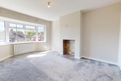 2 bedroom bungalow to rent, Bybrook Road, Kennington, Ashford