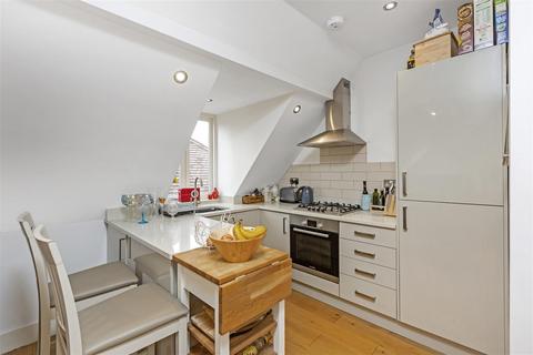 1 bedroom flat for sale, Roehampton Lane, Putney SW15