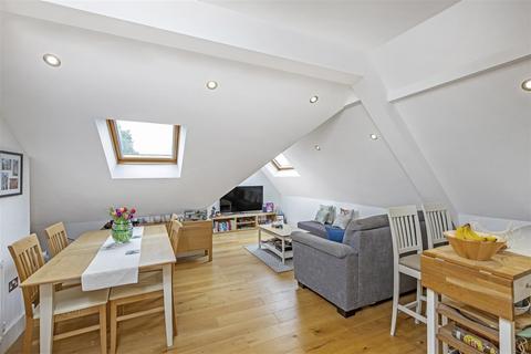 1 bedroom flat for sale, Roehampton Lane, Putney SW15