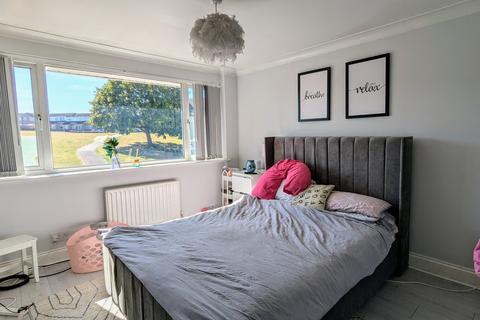 13 Blake Drive, Braintree, CM7 9UE