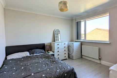 13 Blake Drive, Braintree, CM7 9UE