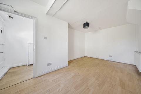 4 bedroom house to rent, Mill Street KT1