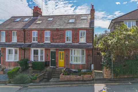 3 bedroom end of terrace house for sale, Church Lane, Kings Langley WD4