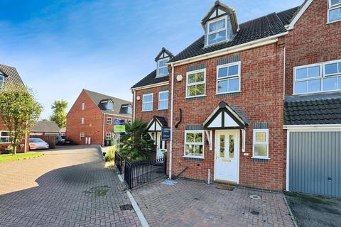 3 bedroom townhouse for sale, 64 Sandford Road, Syston, Leicester, Leicestershire LE7 2JY