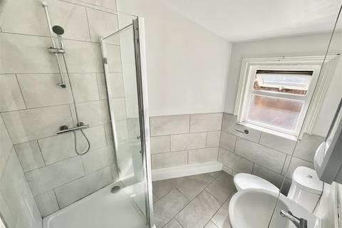 1 bedroom house to rent, Trafalgar Road, Scarborough