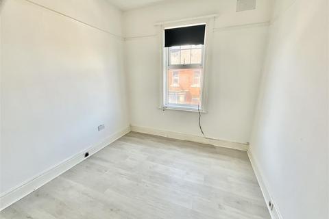 1 bedroom house to rent, Trafalgar Road, Scarborough