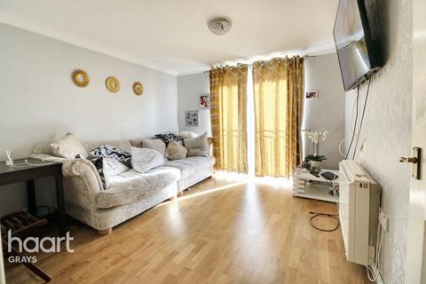 2 bedroom flat for sale, Dock Road, Tilbury