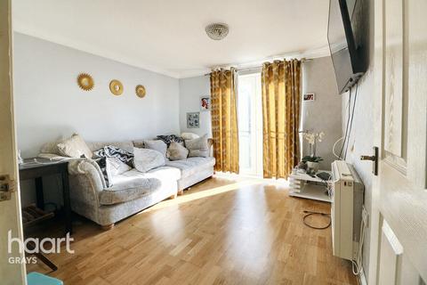 2 bedroom flat for sale, Dock Road, Tilbury