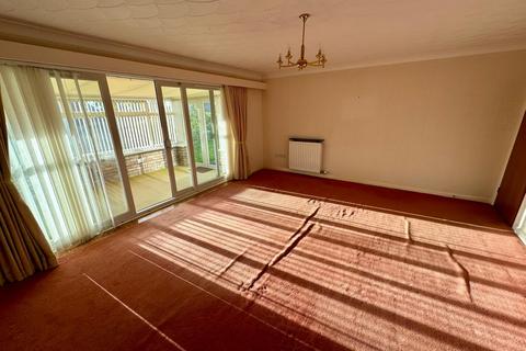 25 Traherne Close, Lugwardine, Hereford, HR1 4AF