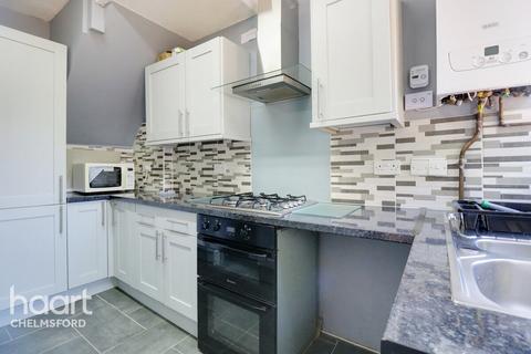 2 Springfield Park Parade, Chelmsford, CM2 6EF