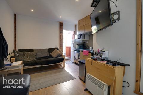 2 Springfield Park Parade, Chelmsford, CM2 6EF