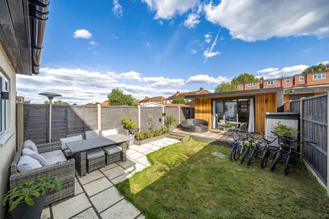 52 Matlock Crescent, Cheam, Sutton, SM3 9SN