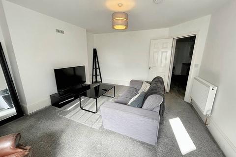 2 bedroom apartment to rent, Connaught Road, Folkestone CT20