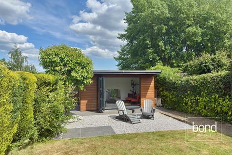 3 bedroom cottage for sale, Wickhay Cottages, North Hill, Chelmsford CM3