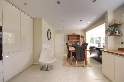 12 Beldams, Needingworth, St Ives, PE27 4TY