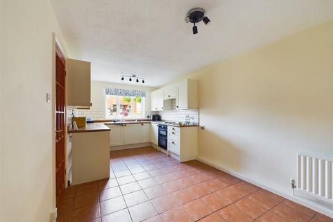 3 bedroom terraced house to rent, Dalegarth Court, Worcester, Worcestershire, WR4