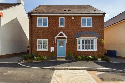 4 bedroom detached house for sale, Finching Close, Brockworth, Gloucester