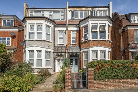 2 bedroom apartment to rent, Woodside Grove London N12