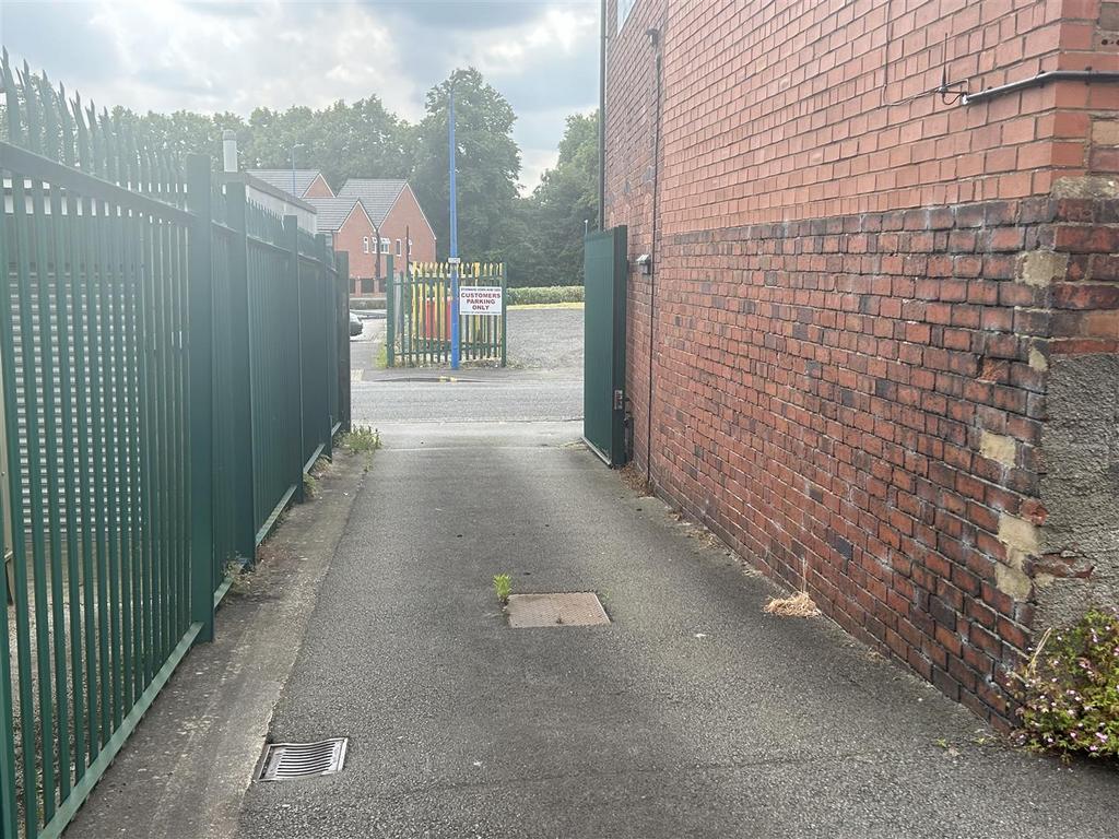 Photo No 4