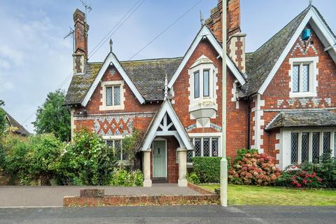 2 bedroom semi-detached house for sale, The Street, Tidmarsh, Berkshire