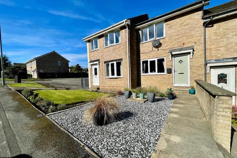 2 bedroom townhouse for sale, Kinder Avenue, Cowlersley, Huddersfield