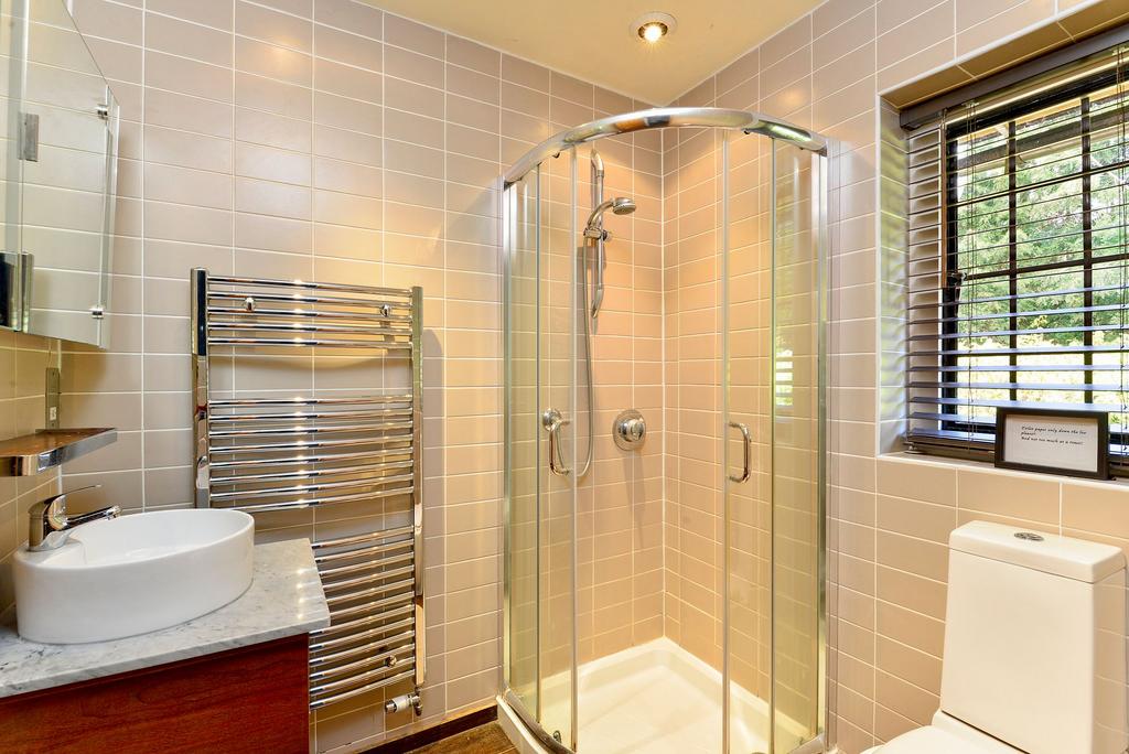 Annexe Shower