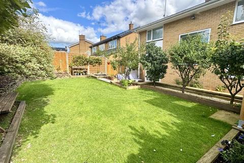 5 Ashleigh Close, Barby, Rugby, CV23 8UG