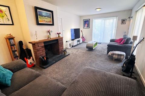 5 Ashleigh Close, Barby, Rugby, CV23 8UG