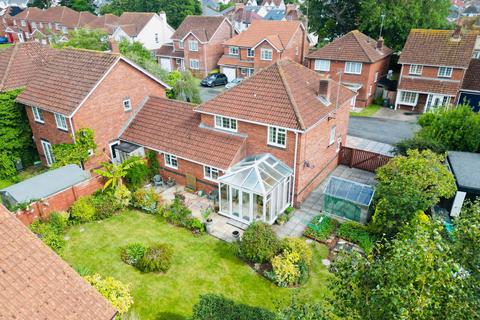 5 bedroom link detached house for sale, Washington Close, Paignton